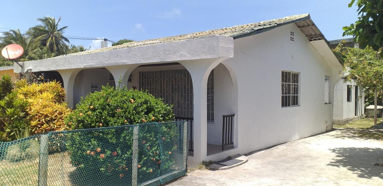 Posada Henry San Andres  Bagian luar foto
