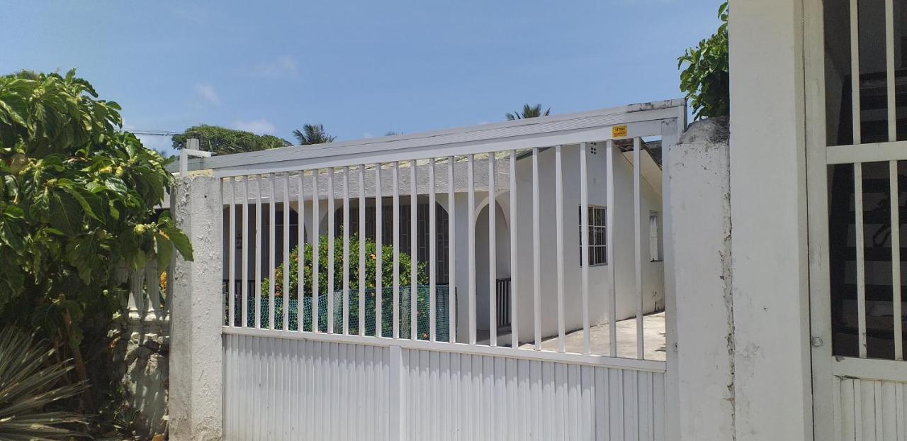Posada Henry San Andres  Bagian luar foto